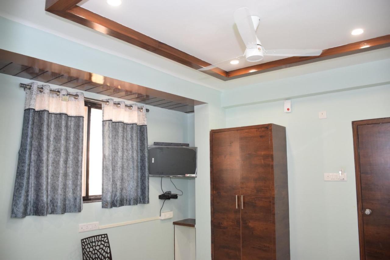 Shankar Residency, Akkalkot Akalkot Exterior photo